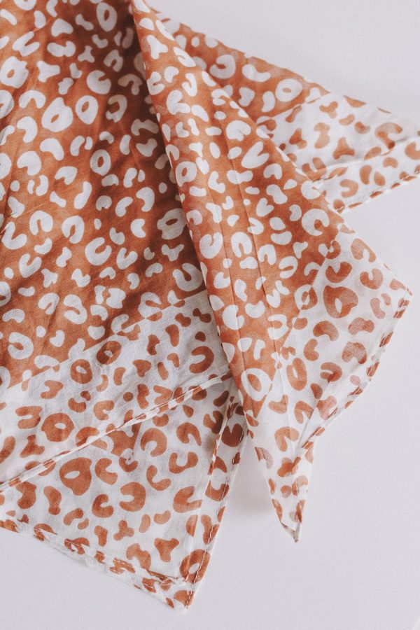 Pebble Coast Animal Print Scarf - Rust For Sale - Image 4
